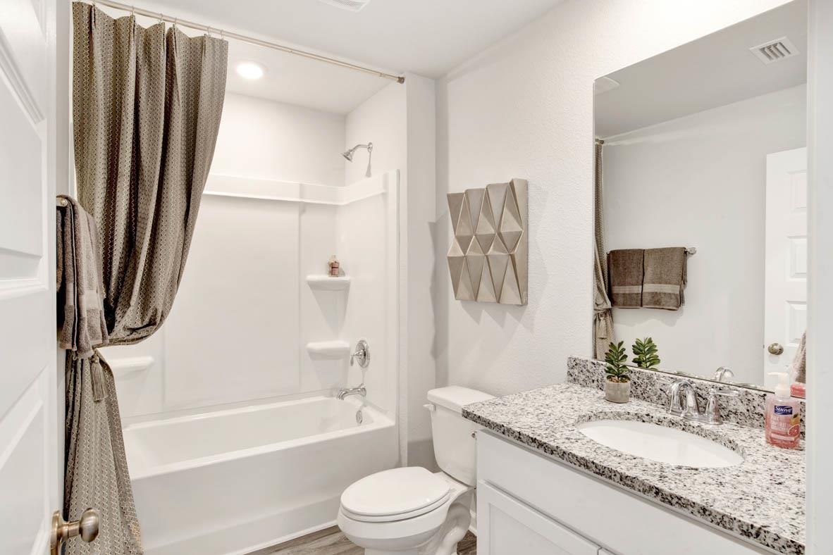 15733 Laurelbrooke Loop Fairhope, AL 36532 - Photo 23 of 26 Staged model home