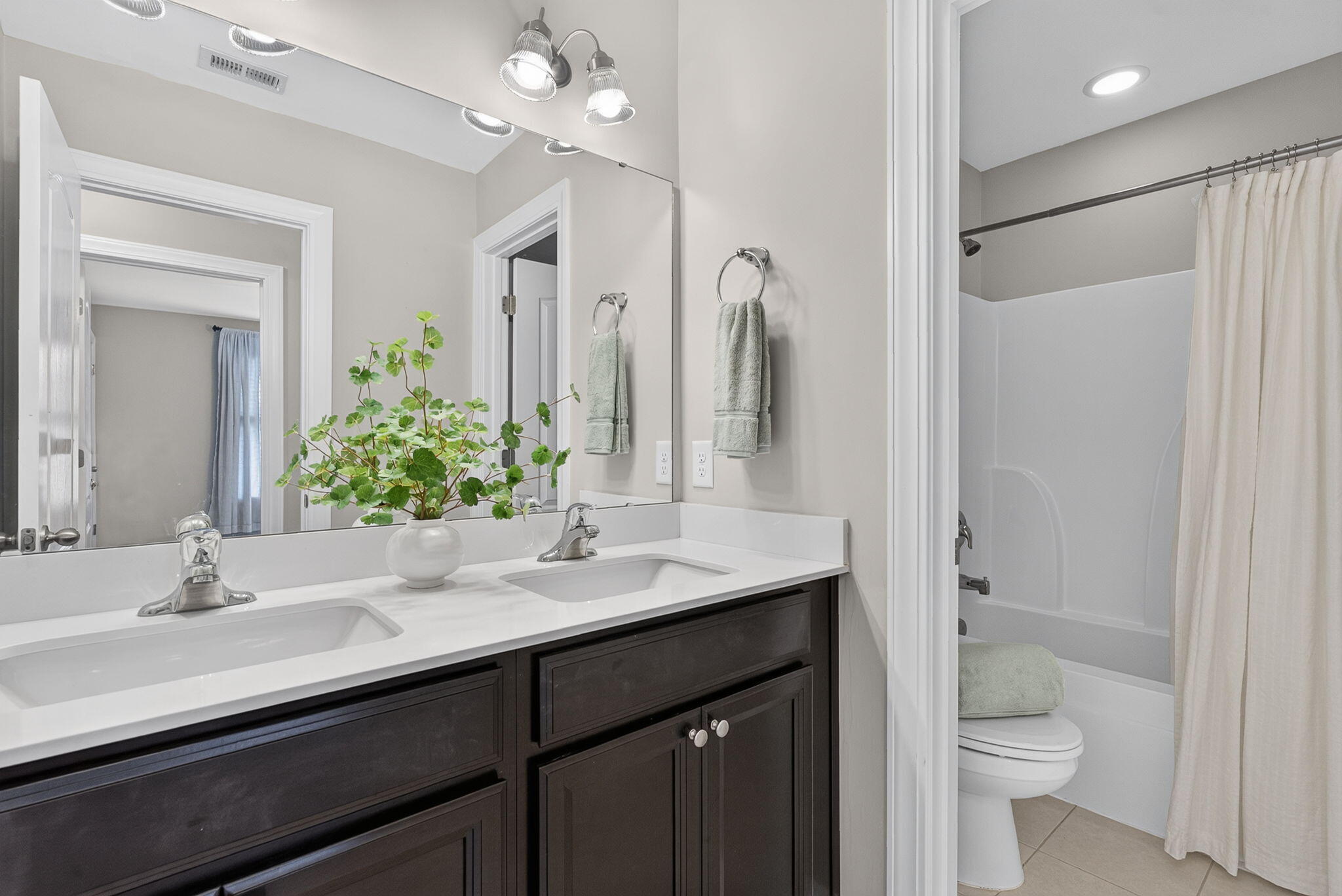 4118 Rigsby Lane Charleston, SC 29414 - Photo 20 of 28 18-web-or-mls-Barclay Media Co. -18