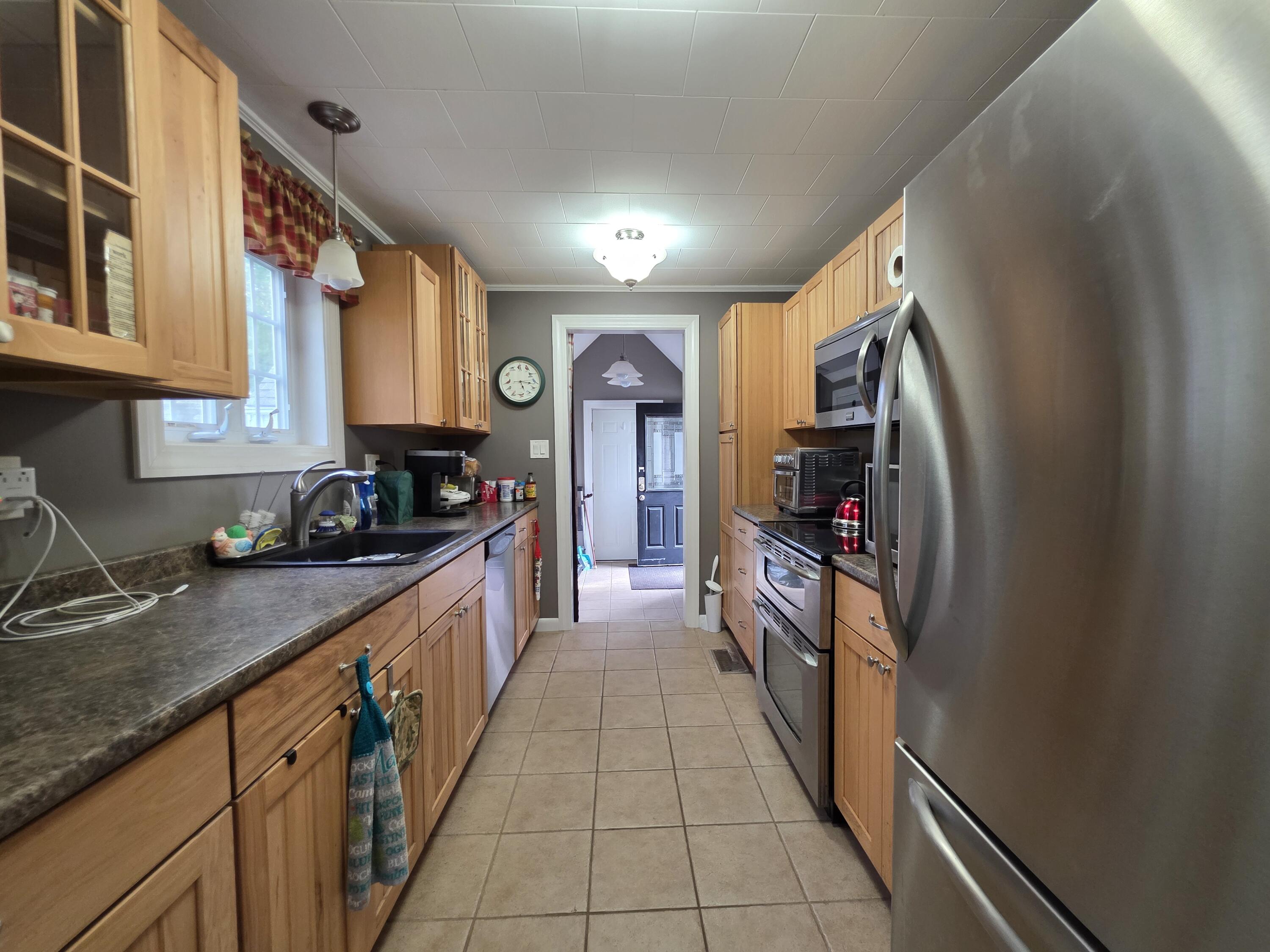 357 Main Street Lincoln, ME 04457 - Photo 14 of 54 20250824_171938