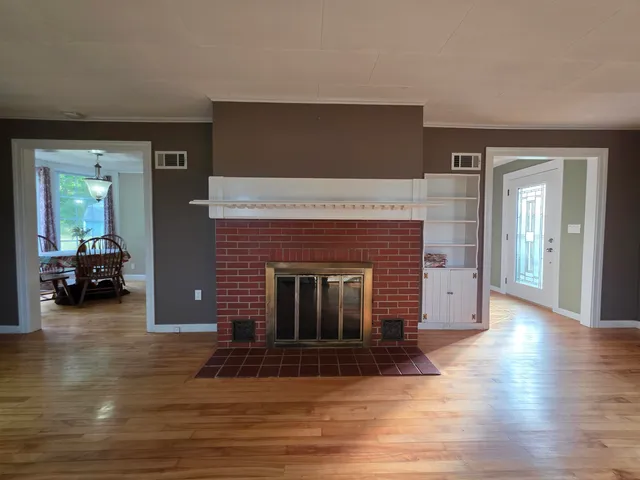 $285,000 | 357 Main Street, Lincoln, ME 04457