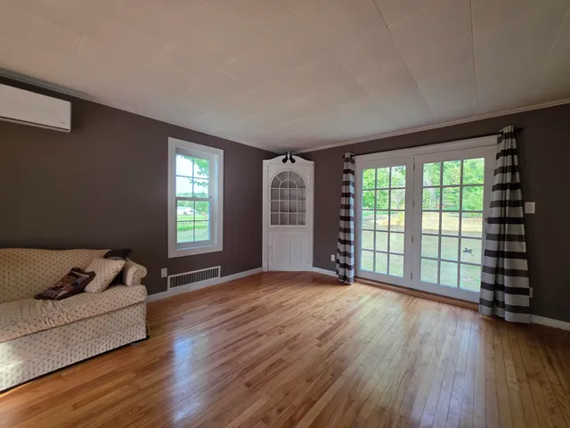 $285,000 | 357 Main Street, Lincoln, ME 04457