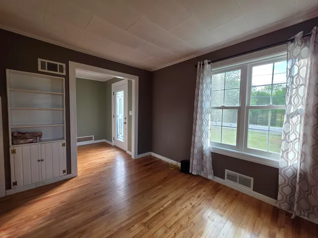 $285,000 | 357 Main Street, Lincoln, ME 04457