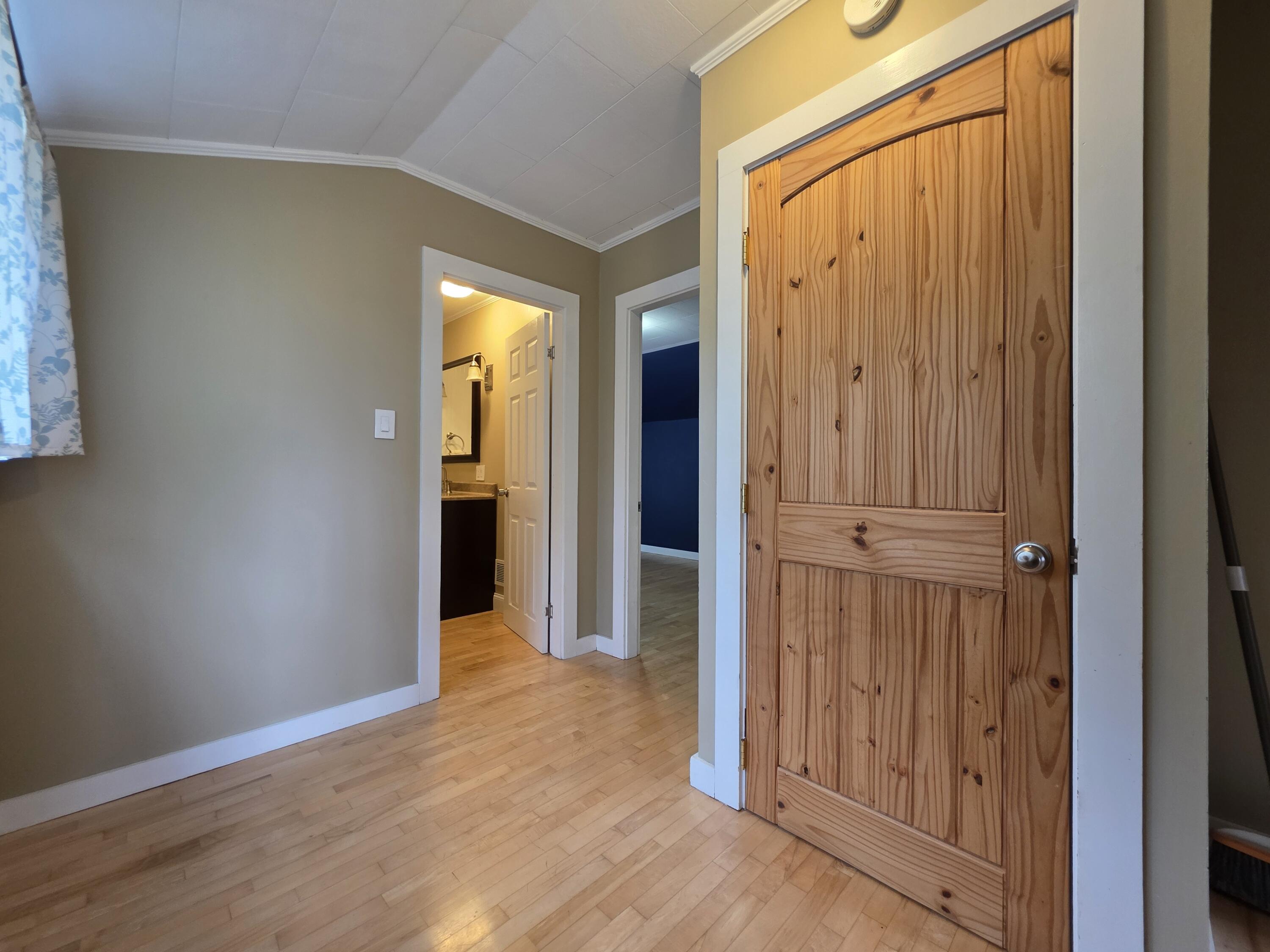 357 Main Street Lincoln, ME 04457 - Photo 30 of 54 20250824_171545