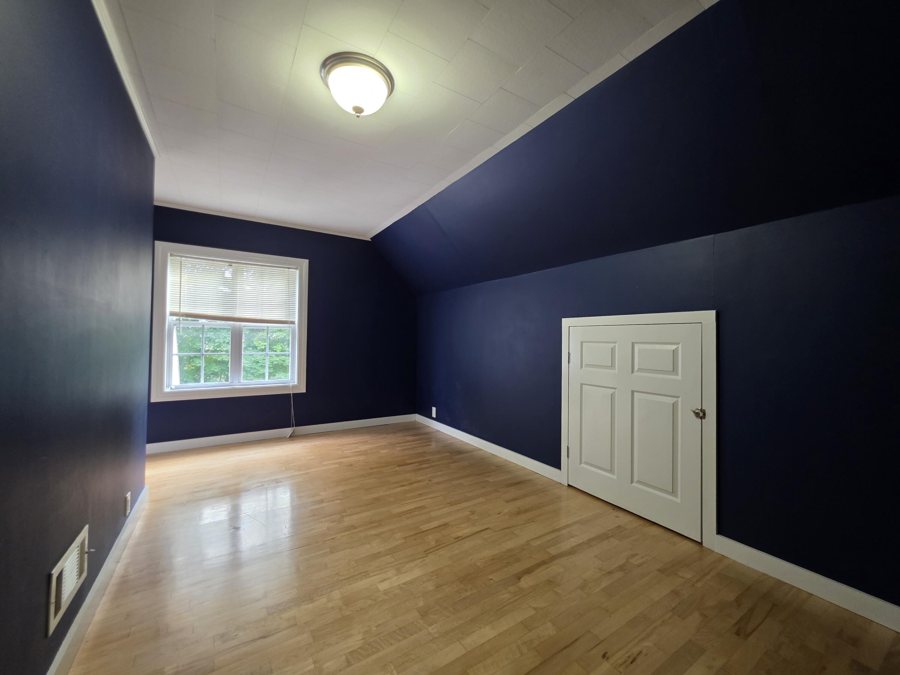 357 Main Street Lincoln, ME 04457 - Photo 34 of 54 20250824_171431