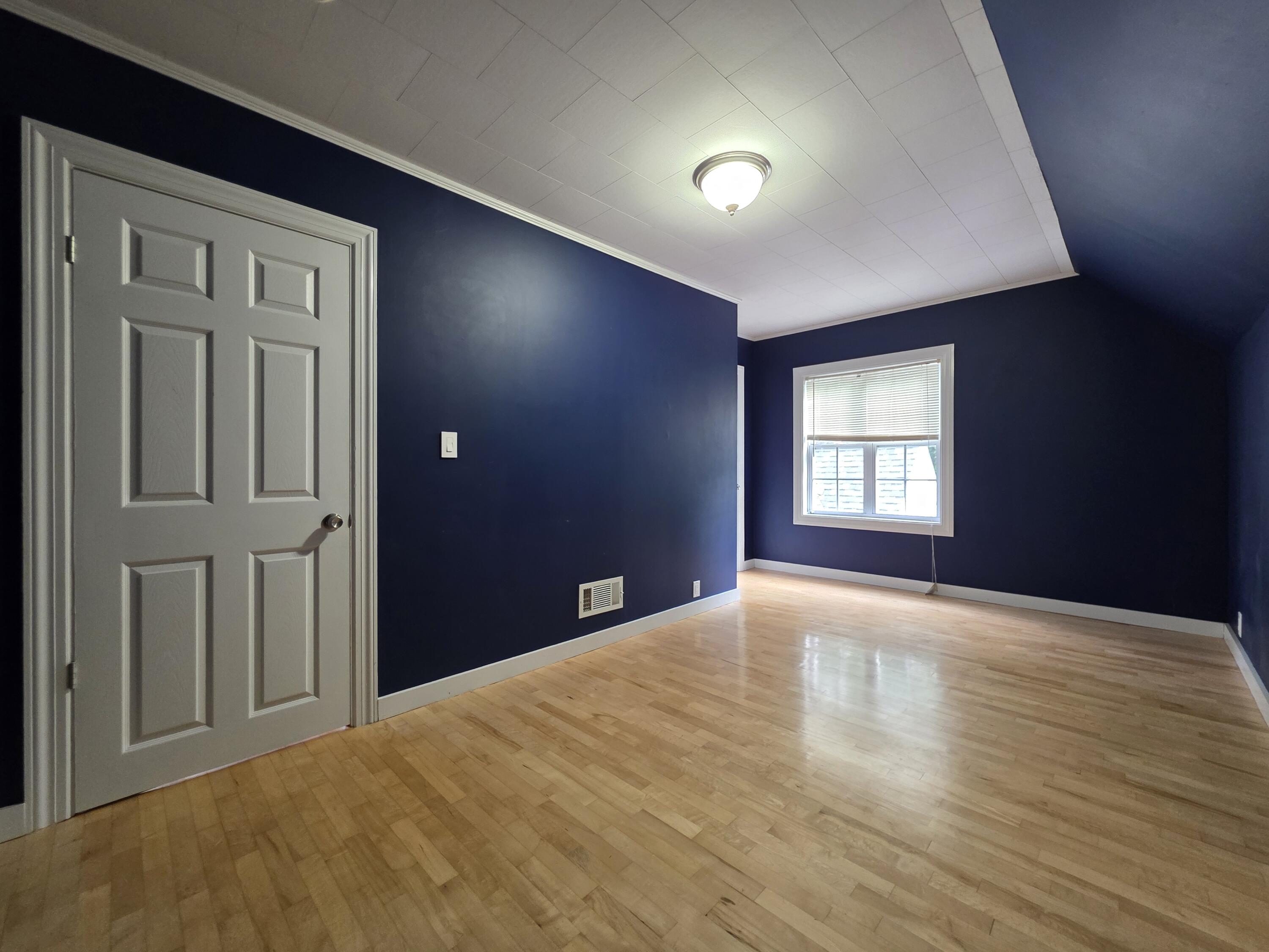 357 Main Street Lincoln, ME 04457 - Photo 35 of 54 20250824_171508