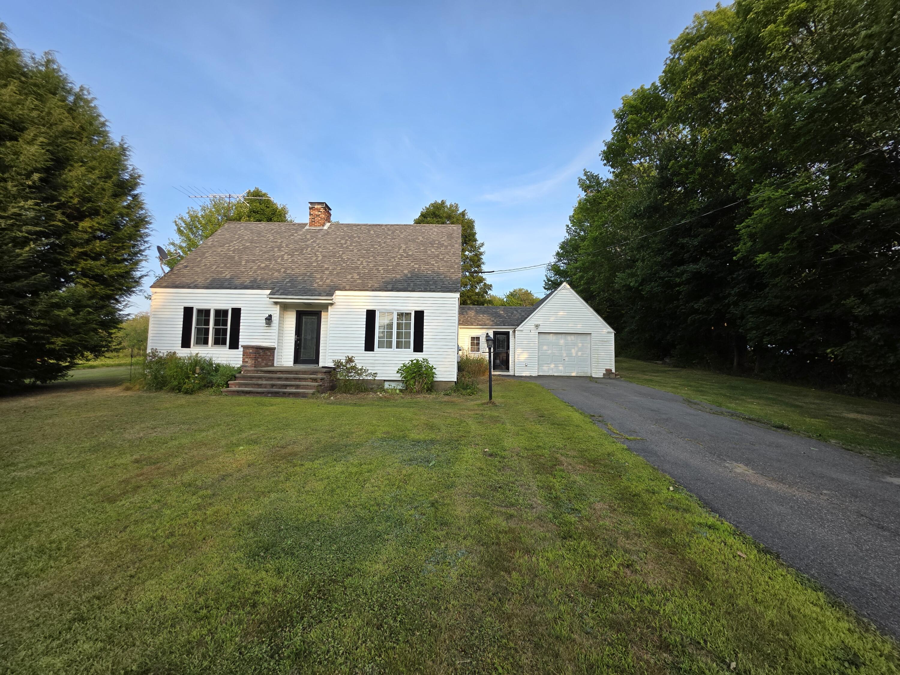 357 Main Street Lincoln, ME 04457 - Photo 4 of 54 20250823_173828