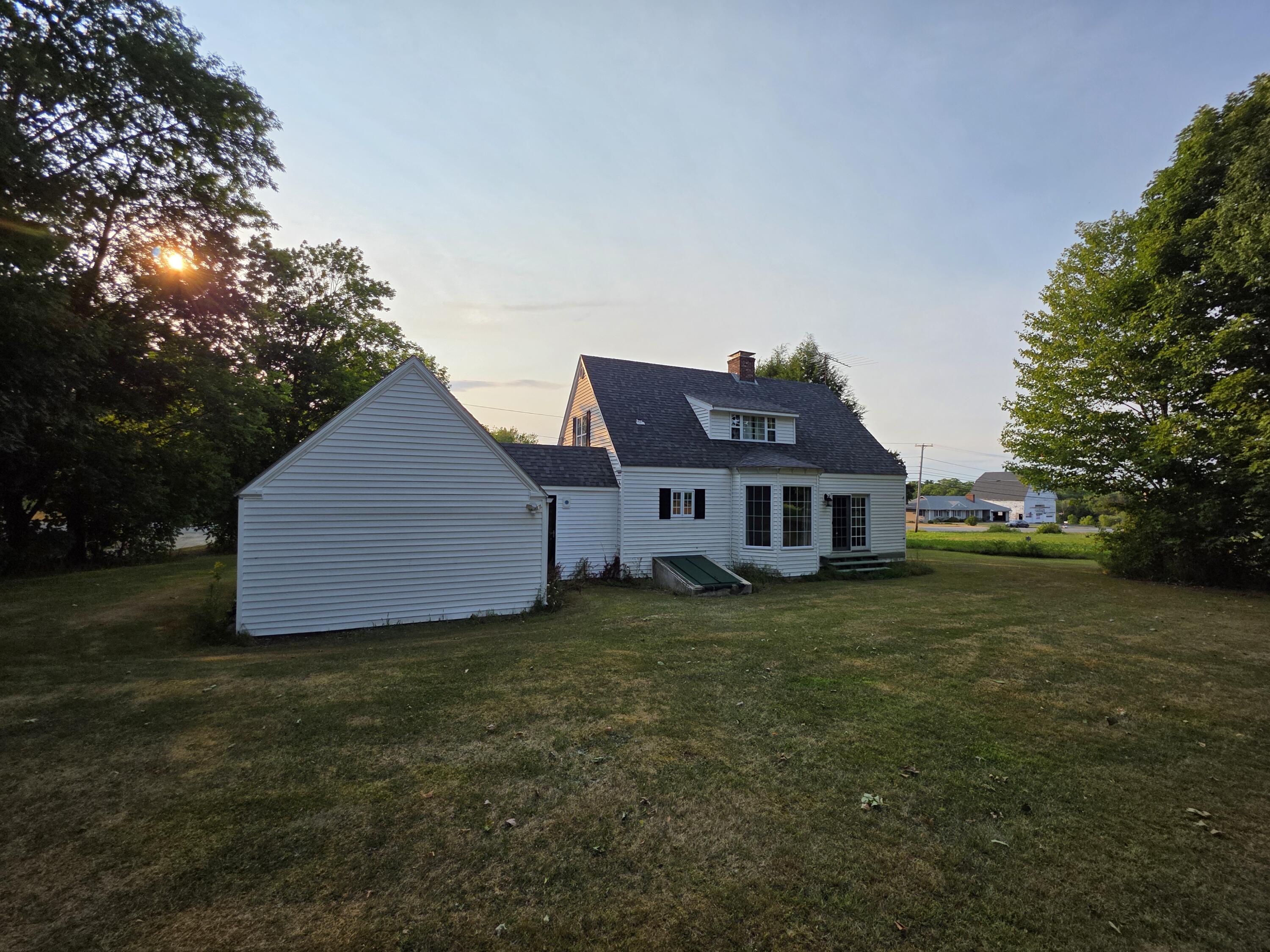 357 Main Street Lincoln, ME 04457 - Photo 7 of 54 20250823_173912