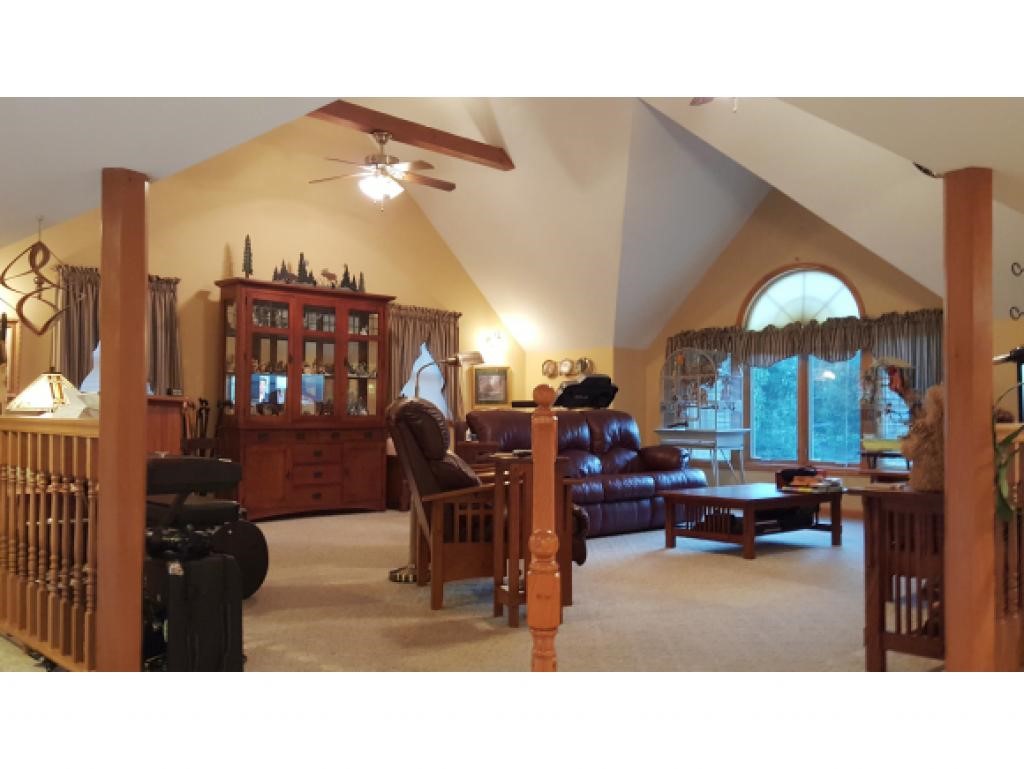 15 Oak Ridge Road Sandown, NH 03873 - Photo 2 of 35
