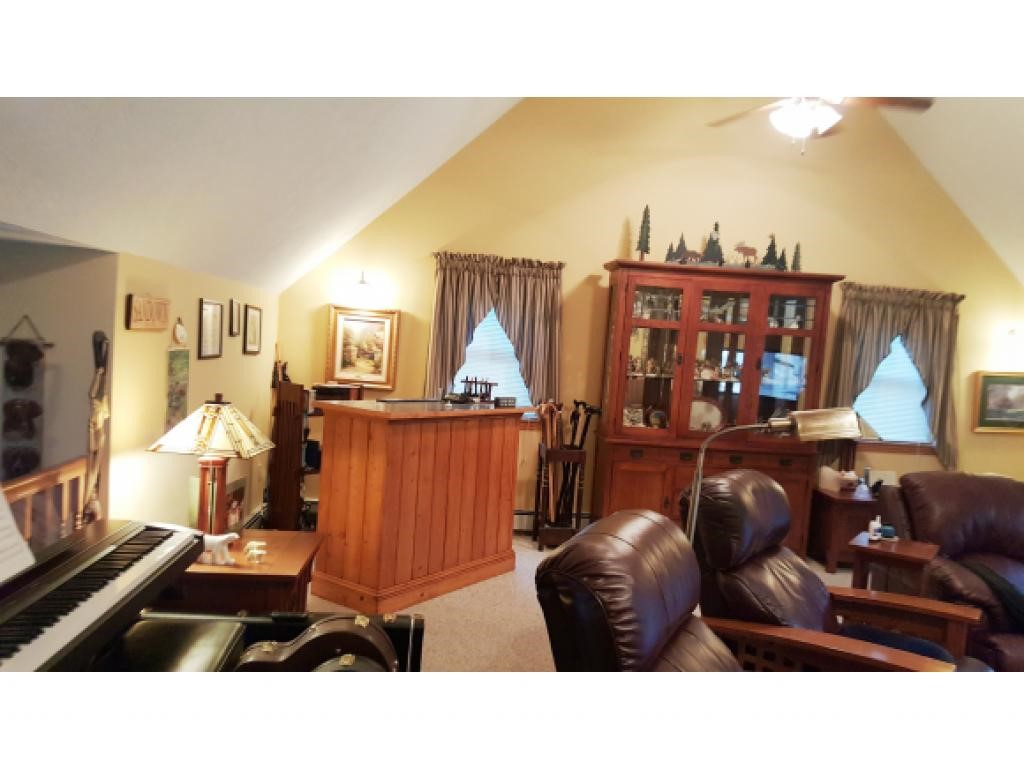 15 Oak Ridge Road Sandown, NH 03873 - Photo 3 of 35