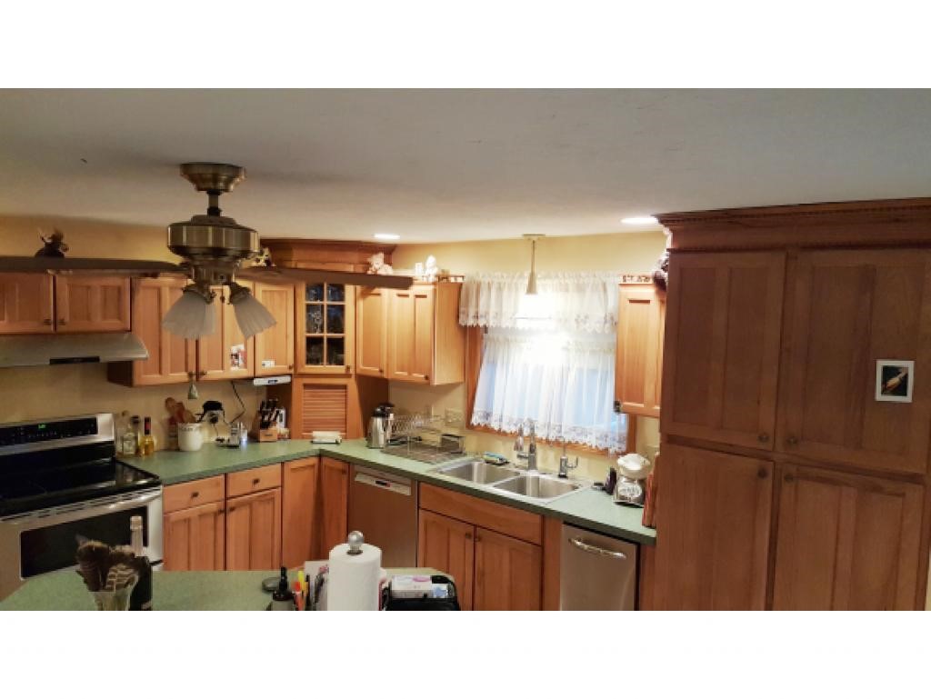 15 Oak Ridge Road Sandown, NH 03873 - Photo 5 of 35