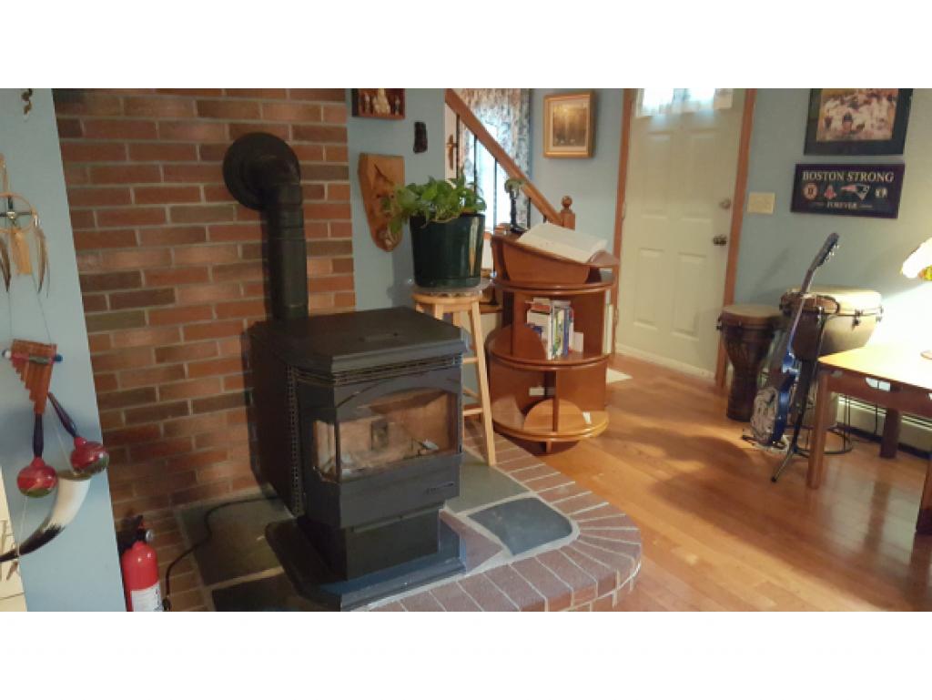15 Oak Ridge Road Sandown, NH 03873 - Photo 9 of 35