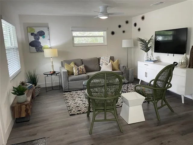 $2,500 | 1910 Morrill Street, Sarasota, FL 34236