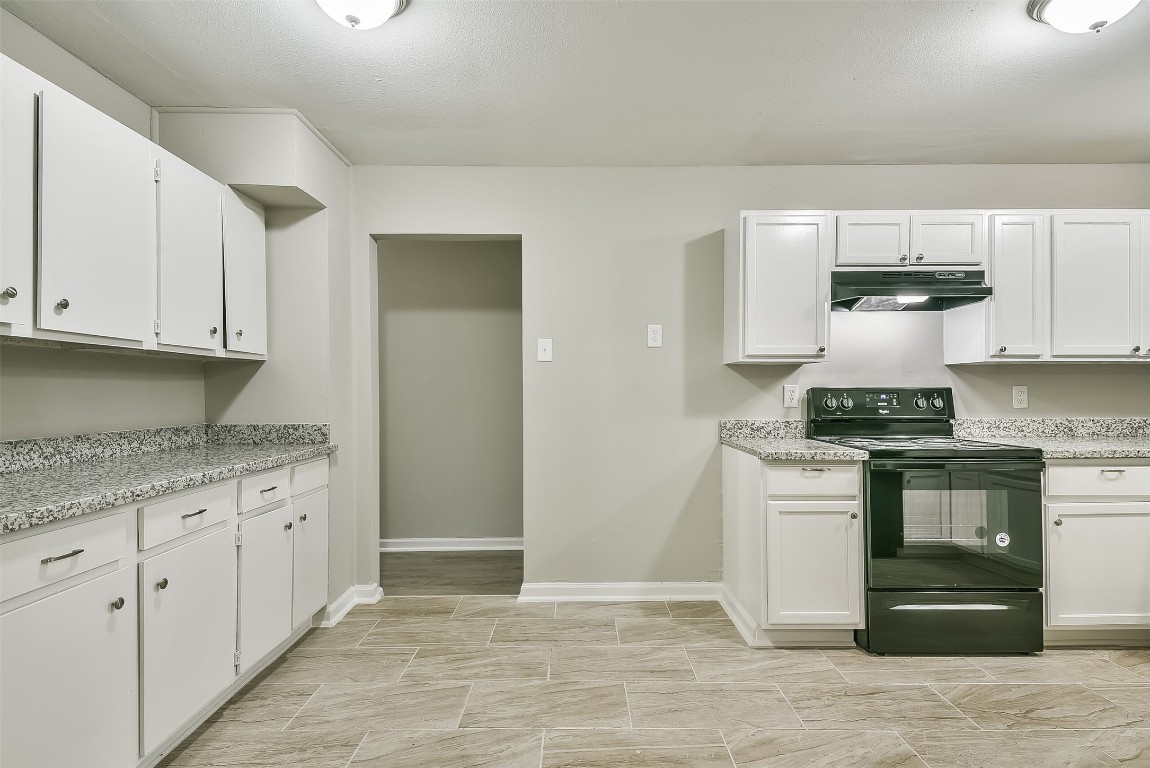 500 Farrer Street Angleton, TX 77515 - Photo 17 of 40