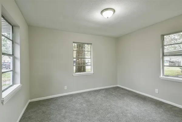 $1,775 | 500 Farrer Street, Angleton, TX 77515