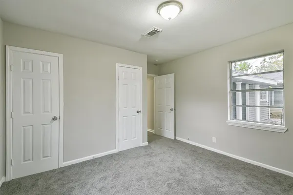 $1,775 | 500 Farrer Street, Angleton, TX 77515