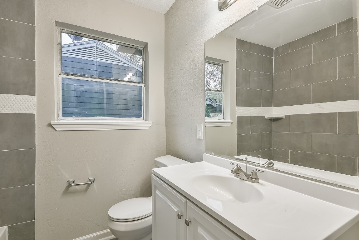 500 Farrer Street Angleton, TX 77515 - Photo 35 of 40