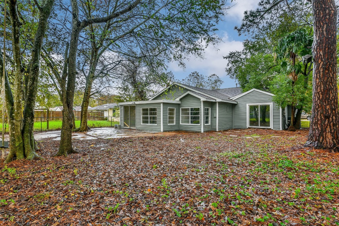 500 Farrer Street Angleton, TX 77515 - Photo 39 of 40