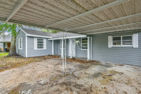 $1,775 | 500 Farrer Street, Angleton, TX 77515