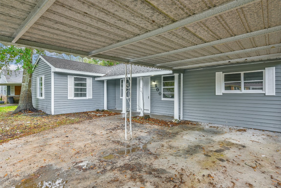 500 Farrer Street Angleton, TX 77515 - Photo 4 of 40