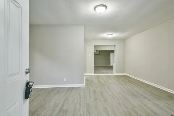 $1,775 | 500 Farrer Street, Angleton, TX 77515