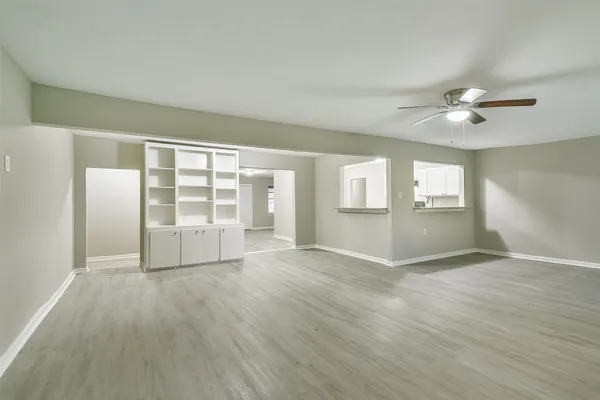 $1,775 | 500 Farrer Street, Angleton, TX 77515