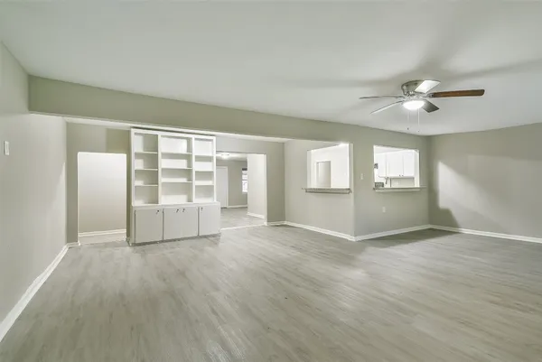 $1,775 | 500 Farrer Street, Angleton, TX 77515