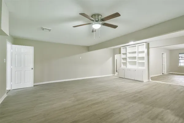 $1,775 | 500 Farrer Street, Angleton, TX 77515