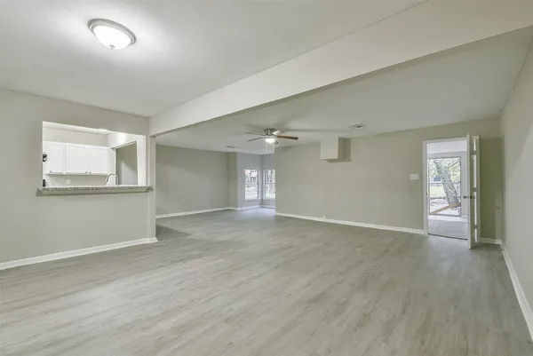 $1,775 | 500 Farrer Street, Angleton, TX 77515