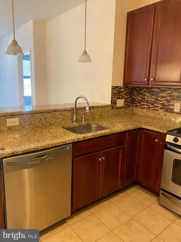 $2,500 | 350 West Elm Street, Unit 3310, Conshohocken, PA 19428