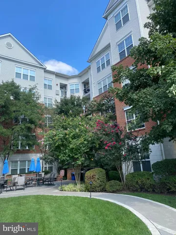 $2,500 | 350 West Elm Street, Unit 3310, Conshohocken, PA 19428