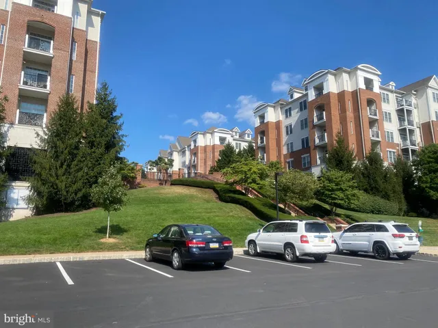 $2,500 | 350 West Elm Street, Unit 3310, Conshohocken, PA 19428