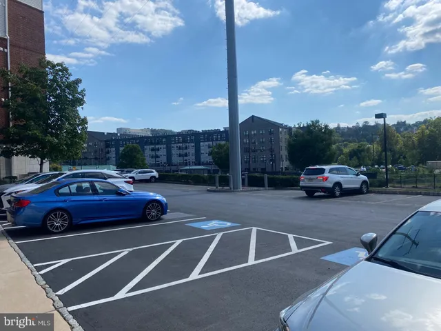 $2,500 | 350 West Elm Street, Unit 3310, Conshohocken, PA 19428