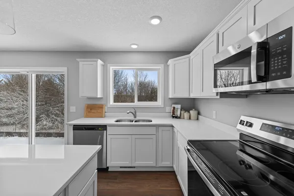 $414,850 | 341 Ridge Road, Le Sueur, MN 56058