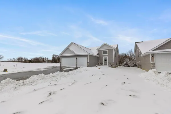 $414,850 | 341 Ridge Road, Le Sueur, MN 56058