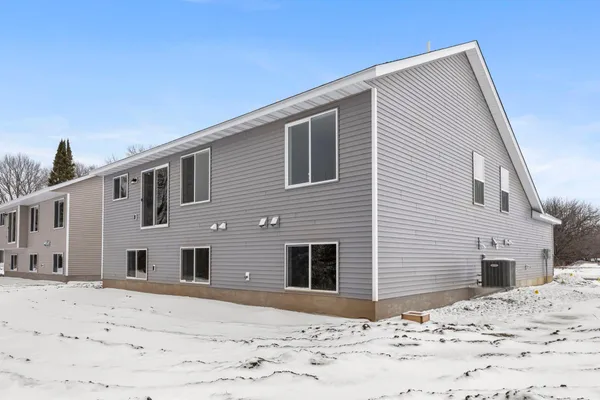 $414,850 | 341 Ridge Road, Le Sueur, MN 56058