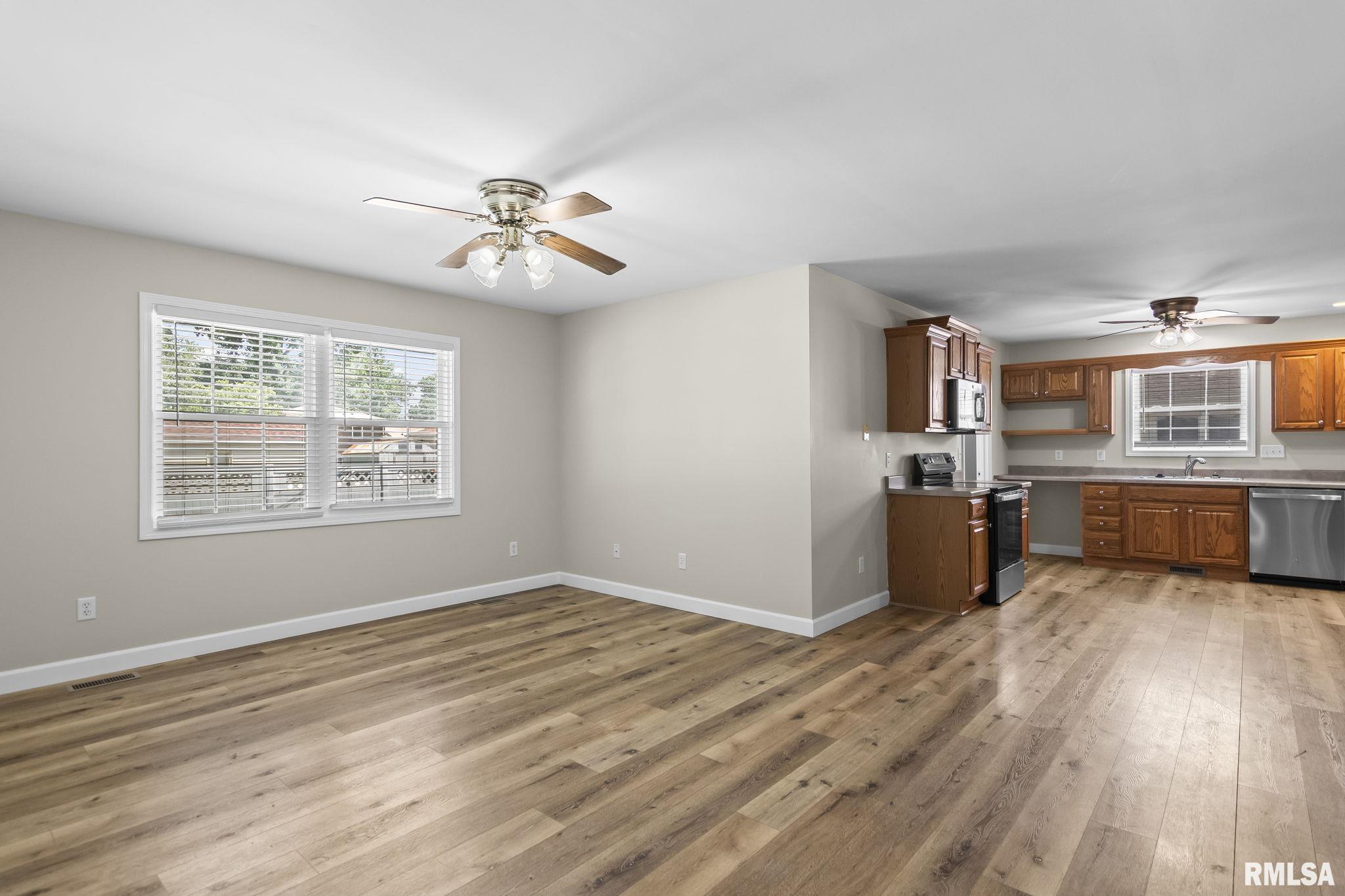 317 East Kimble Street Springfield, IL 62703 - Photo 8 of 32 Gallery Image 8