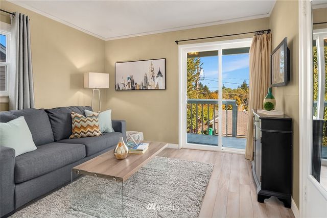 $834,000 | 5016 36th Avenue Southwest, Seattle, WA 98126