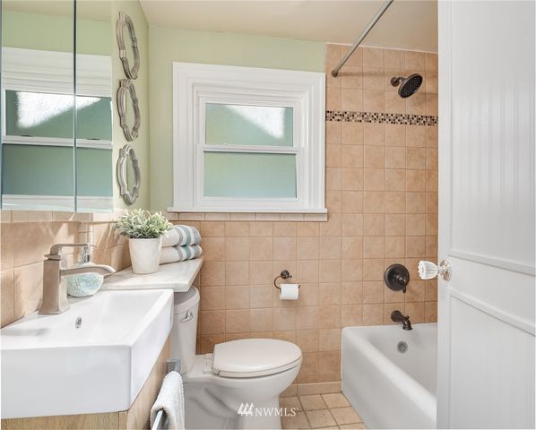 $834,000 | 5016 36th Avenue Southwest, Seattle, WA 98126