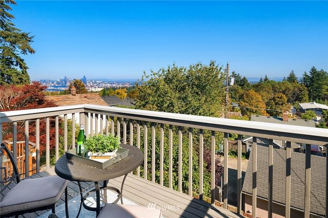 $834,000 | 5016 36th Avenue Southwest, Seattle, WA 98126