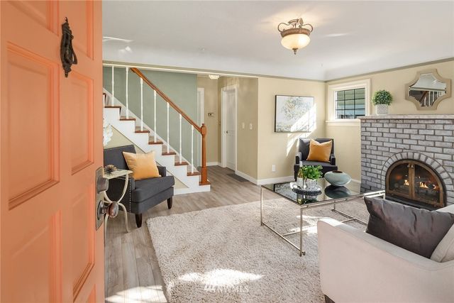 $834,000 | 5016 36th Avenue Southwest, Seattle, WA 98126