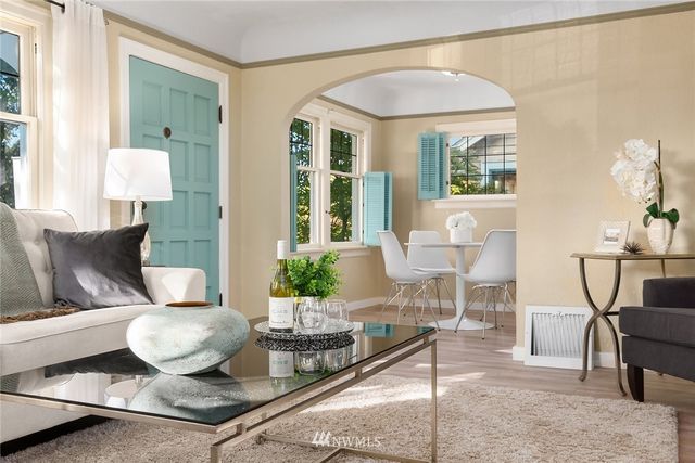 $834,000 | 5016 36th Avenue Southwest, Seattle, WA 98126