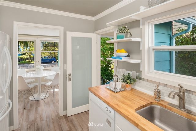 $834,000 | 5016 36th Avenue Southwest, Seattle, WA 98126