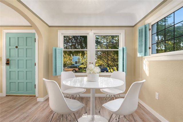 $834,000 | 5016 36th Avenue Southwest, Seattle, WA 98126