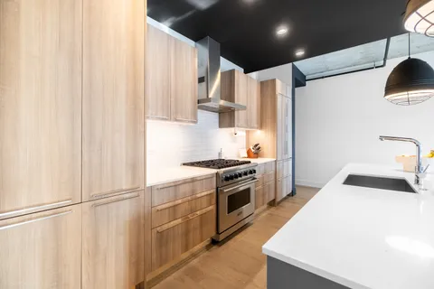 $1,250,000 | 111 South Peoria Street, Unit 309, Chicago, IL 60607