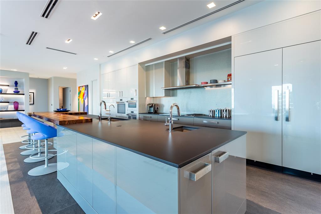 2300 Wolf Street, Unit 18A Dallas, TX 75201 - Photo 13 of 40 a kitchen with counter top space