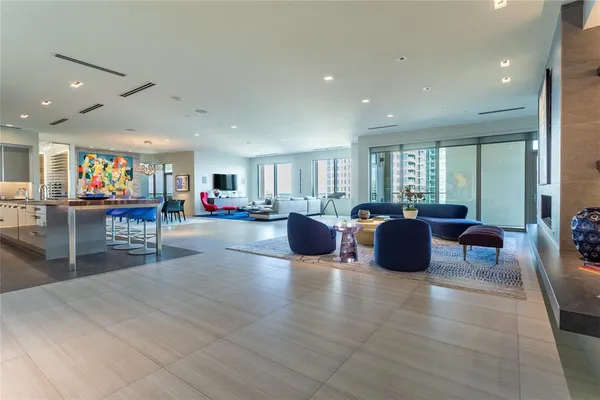 $5,500,000 | 2300 Wolf Street, Unit 18A, Dallas, TX 75201