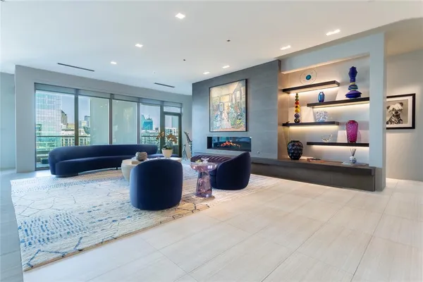 $5,500,000 | 2300 Wolf Street, Unit 18A, Dallas, TX 75201