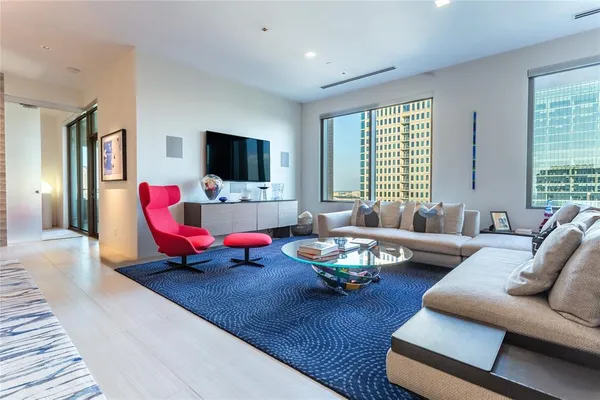 $5,500,000 | 2300 Wolf Street, Unit 18A, Dallas, TX 75201