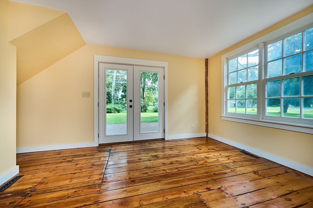 122 Bay Road Hadley, MA 01035 - Photo 11 of 42 Gallery Image 11
