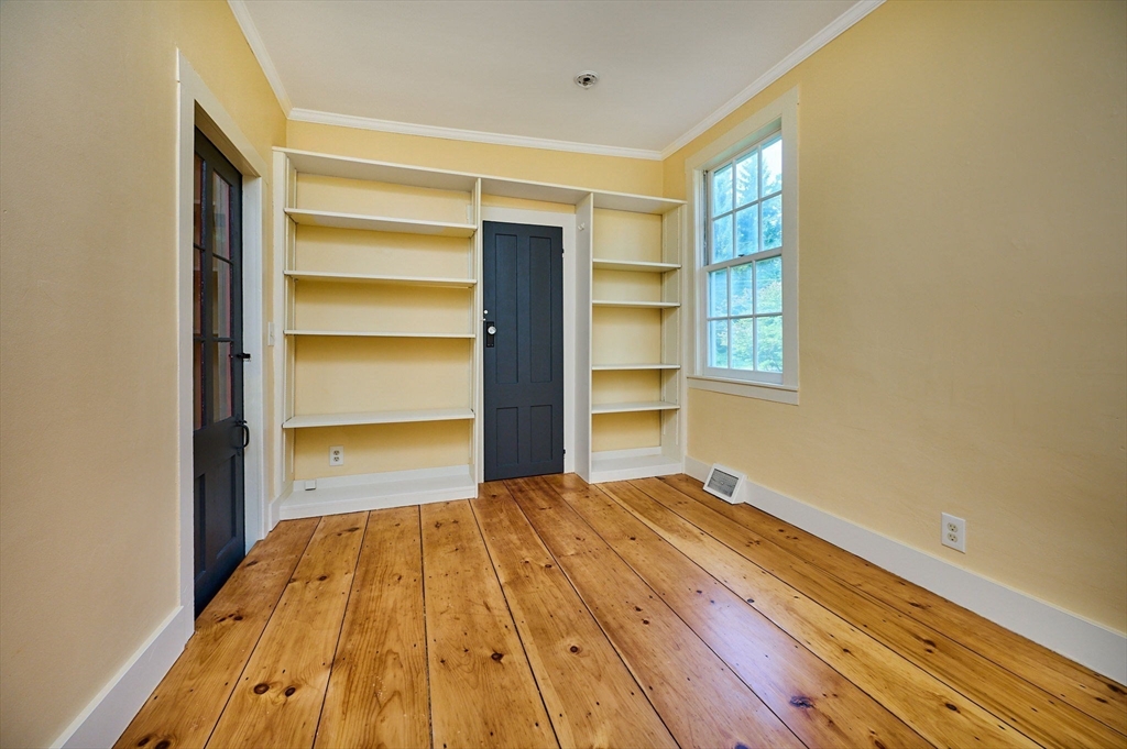 122 Bay Road Hadley, MA 01035 - Photo 16 of 42 Gallery Image 16